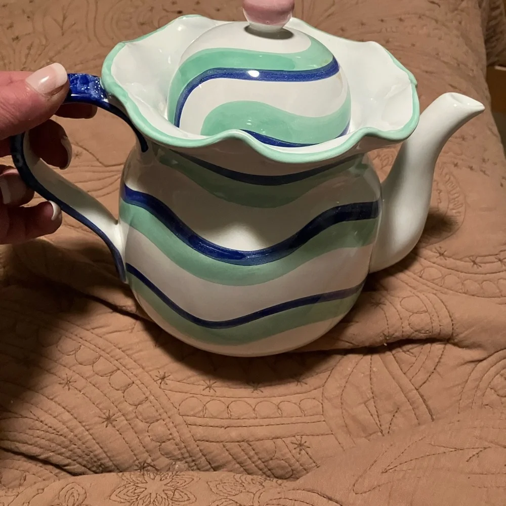 Vietra Italian Handmade Teapot